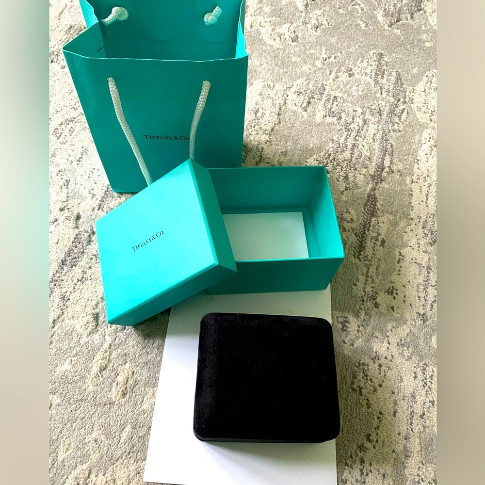 Tiffany jewelry box 💎